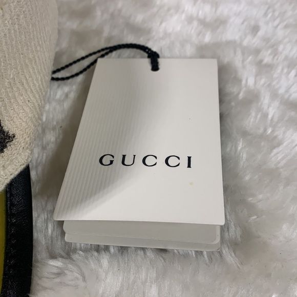 Gucci Yellow Vinyl Visor with Banded Handband - Picture 5 of 9